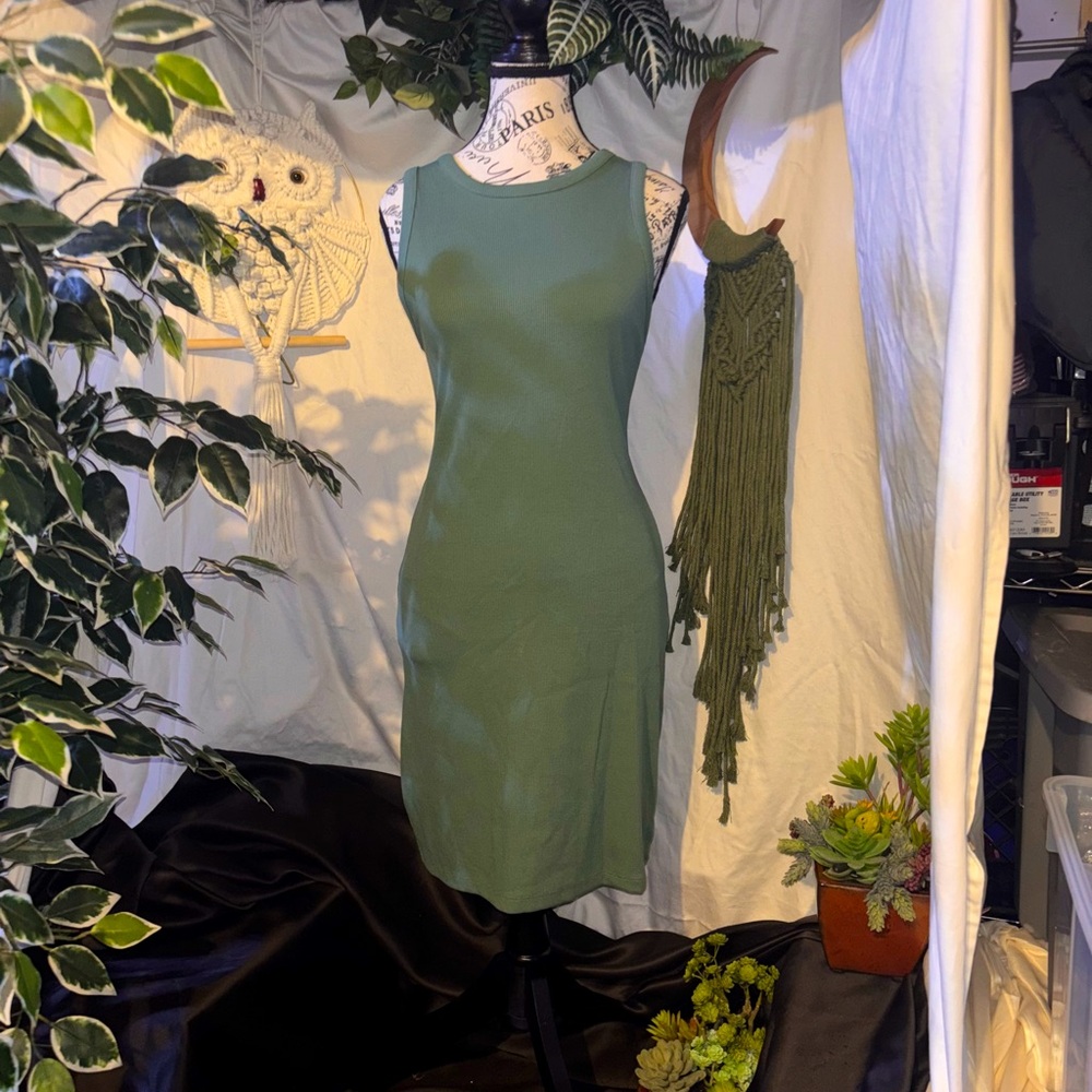 A New Day Olive Green Ribbed Tank Midi Dress Size Medium Casual Bodycon Dress 💚